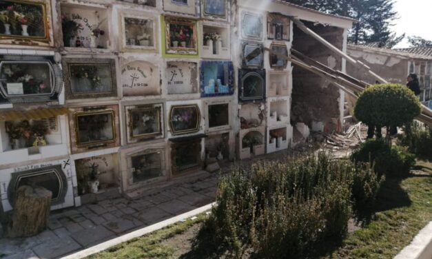 LLUVIAS PROVOCA DESLIZAMIENTO EN UN PABELLÓN DEL CEMENTERIO GENERAL
