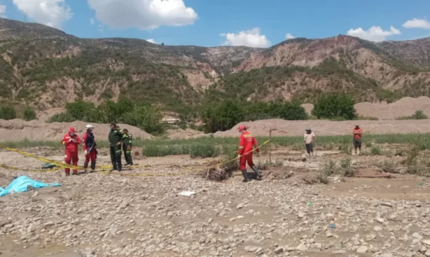 MUJER DE 80 AÑOS PIERDE LA VIDA AL SER ARRASTRADA POR UN RÍO