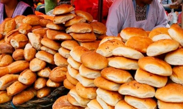 HAY DENUNCIAS QUE EN VARIAS ZONAS LA UNIDAD DE PAN SE VENDE EN 0,50 CENTAVOS