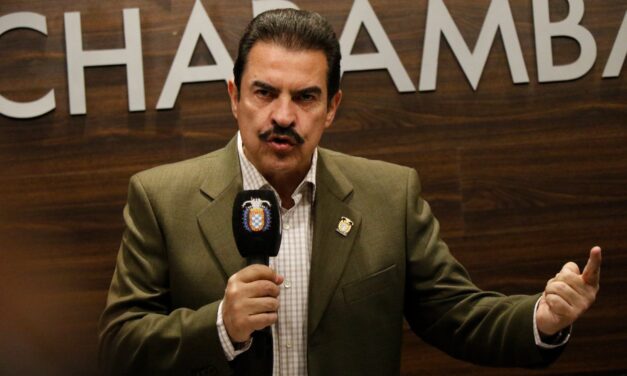 ANUNCIAN LA LLEGADA DE MANFRED REYES VILLA
