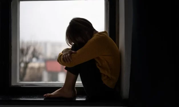 MENOR DE 15 AÑOS SE QUITA LA VIDA POR PROBLEMAS EMOCIONALES