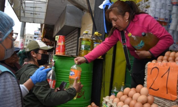 COMERCIANTES OCULTAN ACEITE PARA ELEVAR SU PRECIO
