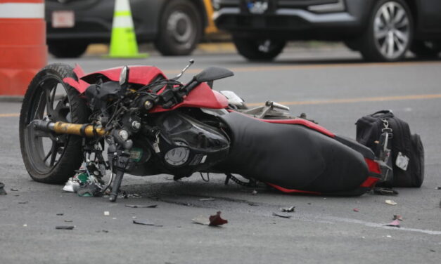 UN MOTOCICLISTA FALLECE EN COLISIÓN CON VEHÍCULO, REPORTA TRÁNSITO