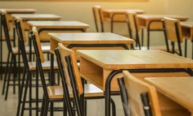 LAS ESCUELAS SUFREN ABANDONO TOTAL