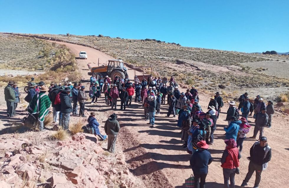 HUACHACALLA Y VILLACOLLO EXIGEN RESPUESTA ANTE TRÁMITE ESTANCADO