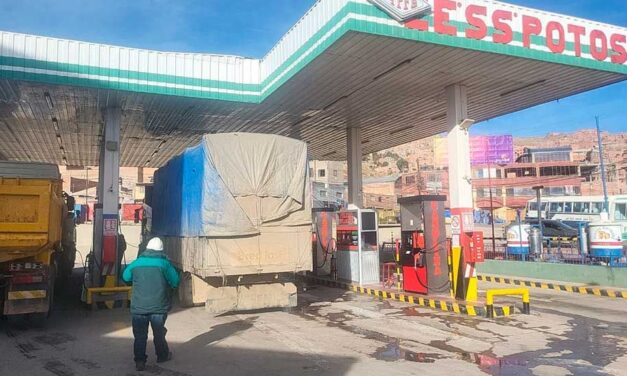 CHÓFERES TRABAJAN SOLO AL 5% DE SU CAPACIDAD POR FALTA DE CARBURANTES