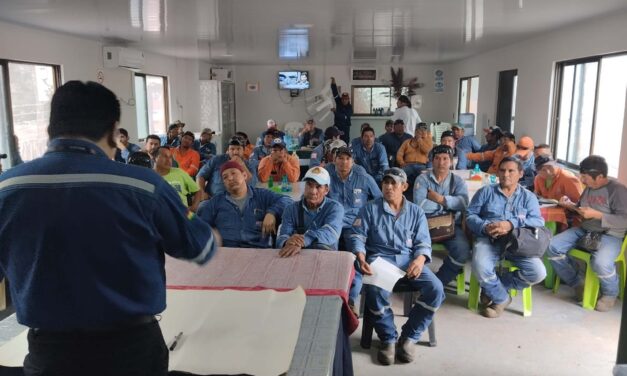 JEFATURA DEL TRABAJO CAPACITA A SECTORES PRODUCTIVOS SOBRE LA CONTRATACIÓN DE MENORES