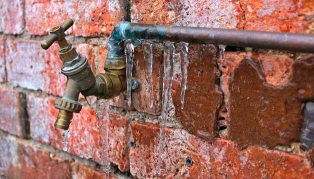 SE INCREMENTAN LAS RUPTURAS DE TUBERÍAS POR CONGELAMIENTO EN LA ZONA ALTA DE POTOSÍ