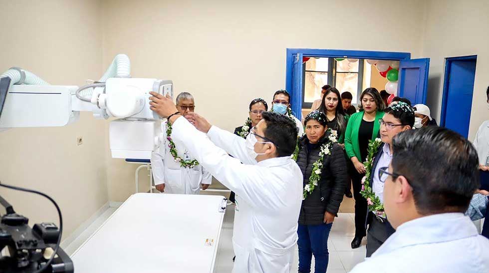 HOSPITAL DANIEL BRACAMONTE SERÁ FORTALECIDO CON NUEVOS PROYECTOS Y EQUIPAMIENTO MÉDICO