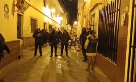 INTENDENCIA INTERVIENE FIESTA Y ARRESTA A 76 PERSONAS POR INFRINGIR EL AUTO DE BUEN GOBIERNO