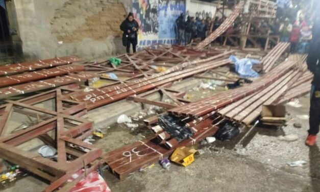 NADIE ASUME LOS GASTOS MÉDICOS DEL JOVEN HERIDO POR LA GRADERÍA EN LA AV. SEVILLA