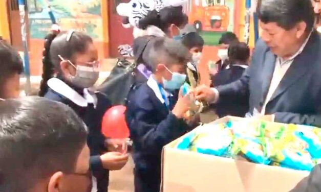 FINALIZARÁ EL DESAYUNO CALIENTE Y COMENZARÁ LA ENTREGA DE NUEVOS PRODUCTOS A ESTUDIANTES DE POTOSÍ