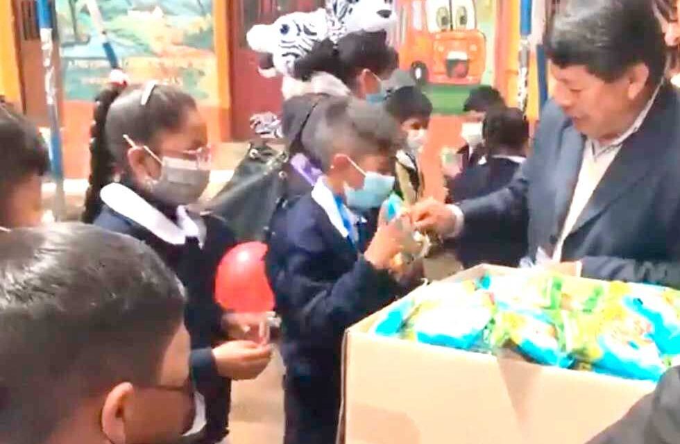 FINALIZARÁ EL DESAYUNO CALIENTE Y COMENZARÁ LA ENTREGA DE NUEVOS PRODUCTOS A ESTUDIANTES DE POTOSÍ
