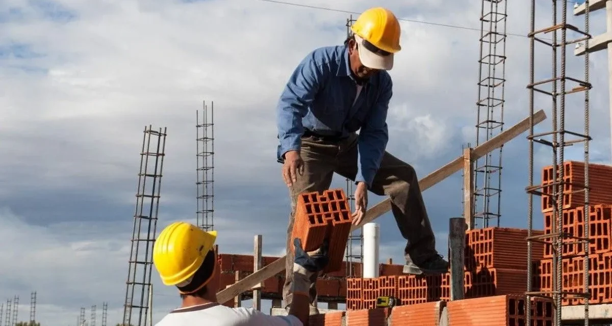 CONSTRUCTORES: SIN ESPERANZAS EN EL NUEVO GOBIERNO