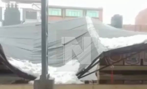 COLAPSA EL TINGLADO DE UN COLEGIO TRAS GRANIZADA INTENSA EN CARIPUYO
