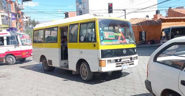 TRANSPORTISTAS REPLEGAN SUS MICROS TRAS APROBACIÓN DE NUEVAS TARIFAS POR EL CONCEJO MUNICIPAL