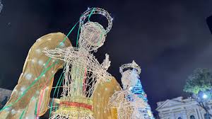 DENUNCIAN DESTROZOS EN LOS FOQUITOS NAVIDEÑOS INSTALADOS EN PLAZA CENTRAL