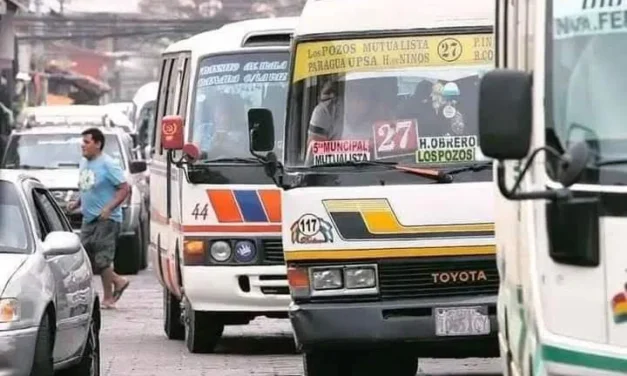 CHÓFERES DE TRANSPORTE PÚBLICO JUSTIFICAN EL COBRO DE BS 3,00 Y RECHAZAN LA TARIFA DE BS 2,50