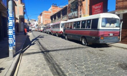 TRANSPORTE POTOSINO SIGUE AFRONTANDO DIFICULTADES PARA CARGAR COMBUSTIBLE