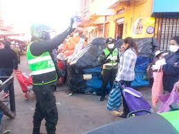 REFUERZAN LA SEGURIDAD POLICIAL EN EL MERCADO UYUNI