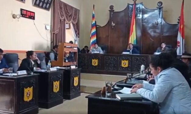 CONCEJO MUNICIPAL CIERRA SESIÓN SIN DESIGNAR ALCALDE SUSTITUTO