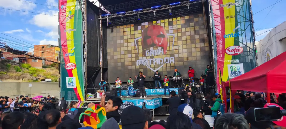 CONFIRMAN SERENATA POR EL 1RO DE ABRIL Y PANTALLAS GIGANTES PARA EL PARTIDO DE BOLIVIA