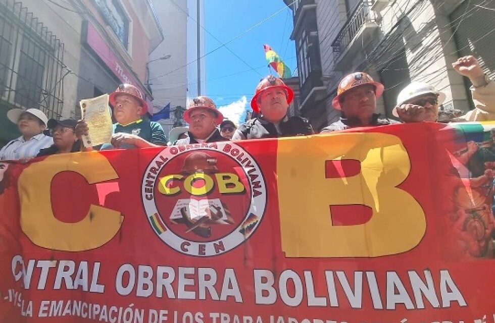 TRABAJADORES DE POTOSÍ ESPERAN DEFINICIÓN DEL GOBIERNO SOBRE INCREMENTO SALARIAL DEL 20%