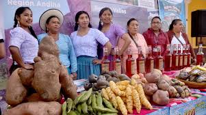 COMUNARIOS INVITAN A LA FERIA AGRÍCOLA Y DE PISCICULTURA EN VILLACOLLO