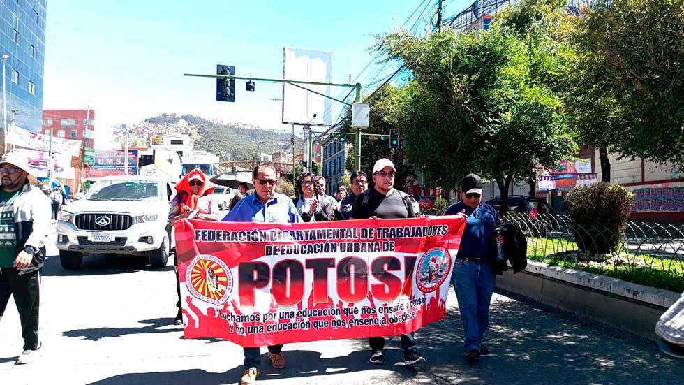 MAESTROS RURALES DE POTOSÍ NO ACATARÁN EL PARO POR FALTA DE UNIDAD EN EL SECTO