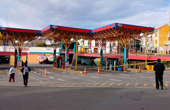 Falta de combustible en La Paz: YPFB señala que 1.600 cisternas están bloqueadas y toma medidas temporales