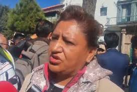 PADRES DE FAMILIA RECHAZAN EL PARO DE TRANSPORTE POR AFECTAR A ESTUDIANTES