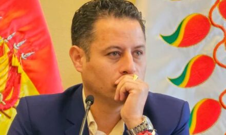 Lara dice que “la renuncia del presidente no es la solución”, pero pide a Paz reencaminar