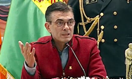 Paz a gremiales de El Alto: “El futuro de La Paz depende de una nueva Ley de Hidrocarburos” 