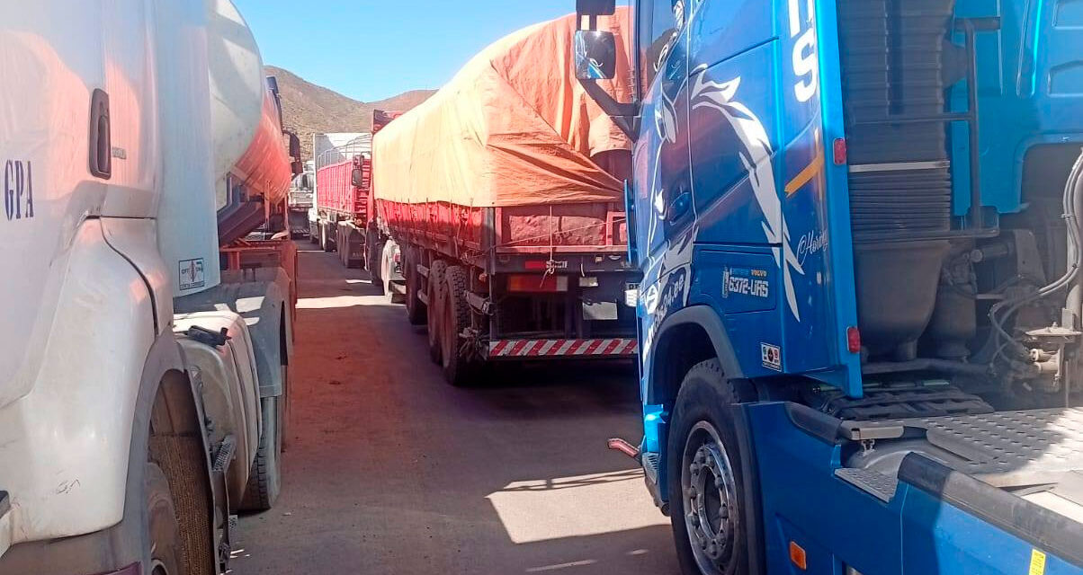 Transporte denuncia abandono estatal e intransigencia de bloqueadores: “estamos secuestrados”