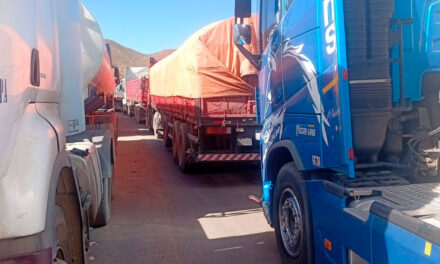 Transporte denuncia abandono estatal e intransigencia de bloqueadores: “estamos secuestrados”