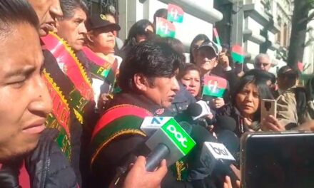 Fejuve La Paz apoya estado de excepción frente a los bloqueos: “Nos están queriendo matar de hambre”