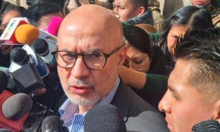 Diálogo: Lupo descarta “impunidad” por delitos y niega “cogobierno” con la COB; pide desbloqueo