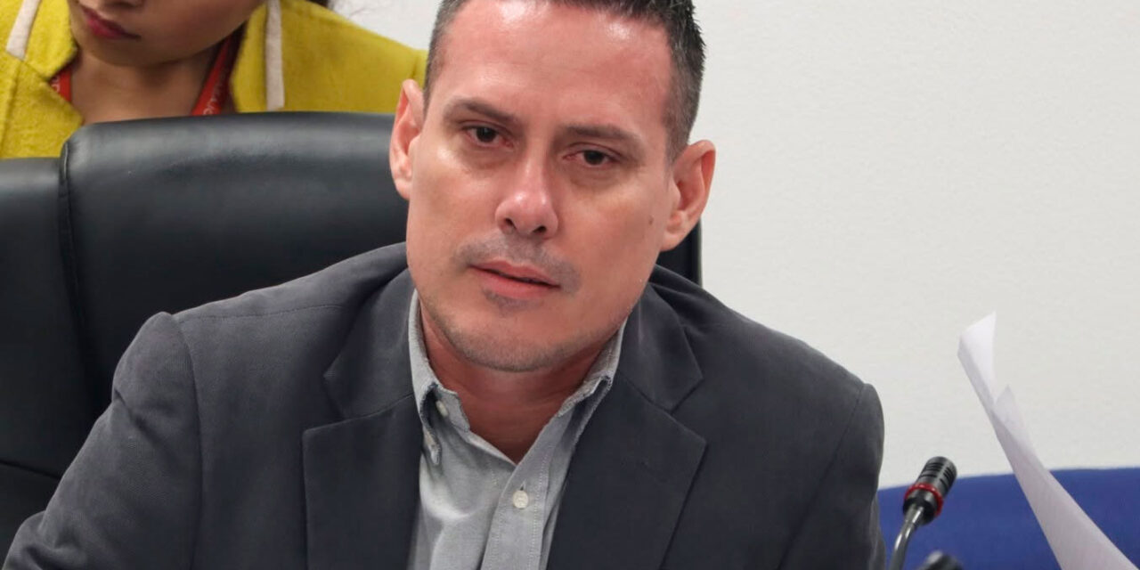 Libre anuncia interpelación al ministro de Gobierno por “inacción” ante bloqueos