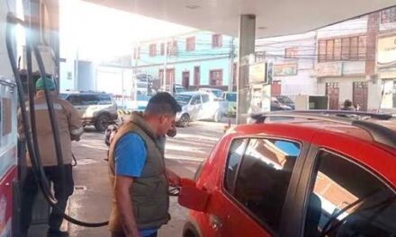 TRANSPORTE DE POTOSÍ SE DECLARA EN ESTADO DE EMERGENCIA POR LA ESCASEZ DE DIÉSEL Y GASOLINA