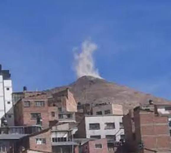 VOLUNTARIADO EXIGE A LAS AUTORIDADES ASUMIR ACCIONES URGENTES PARA PRESERVAR EL CERRO RICO DE POTOSÍ