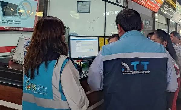 PASAJEROS DEBEN DENUNCIAR COBROS EXCESIVOS EN LA TERMINAL DE BUSES