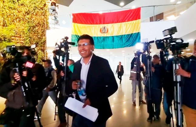 Suspendido del Senado, Nilton Condori se compara con Evo y anuncia candidatura en 2030