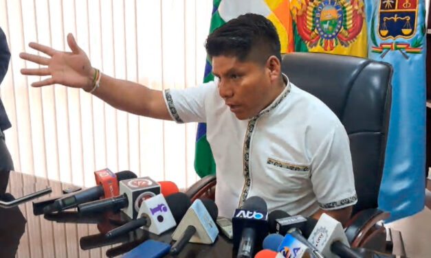 Loza rechaza “invasión judicial” de EEUU tras la lista de vetados