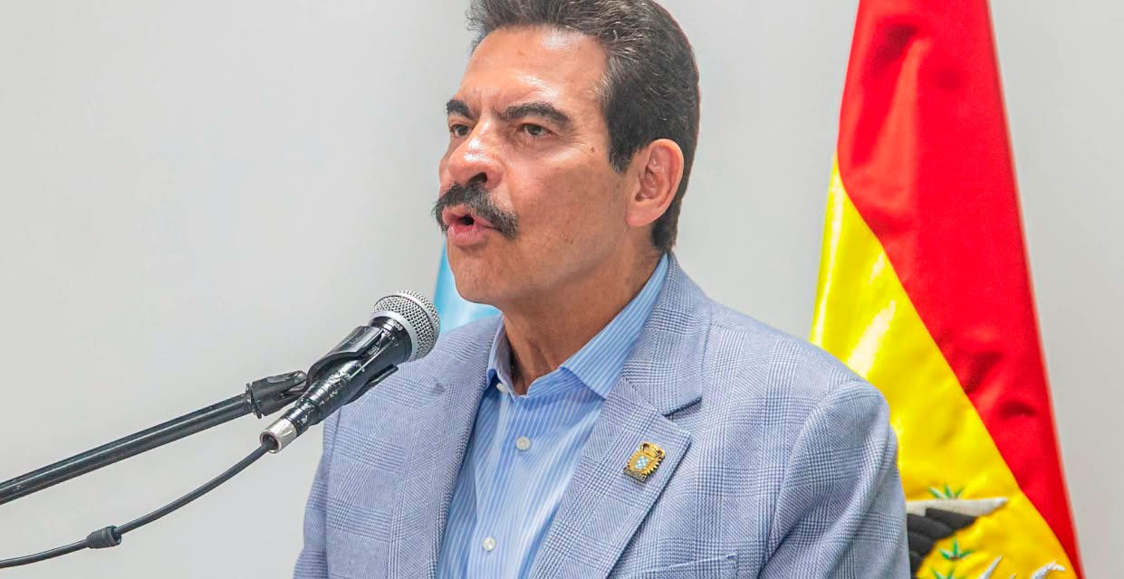 Manfred Reyes Villa: “recursos UPRE tienen que pasar a las alcaldías”