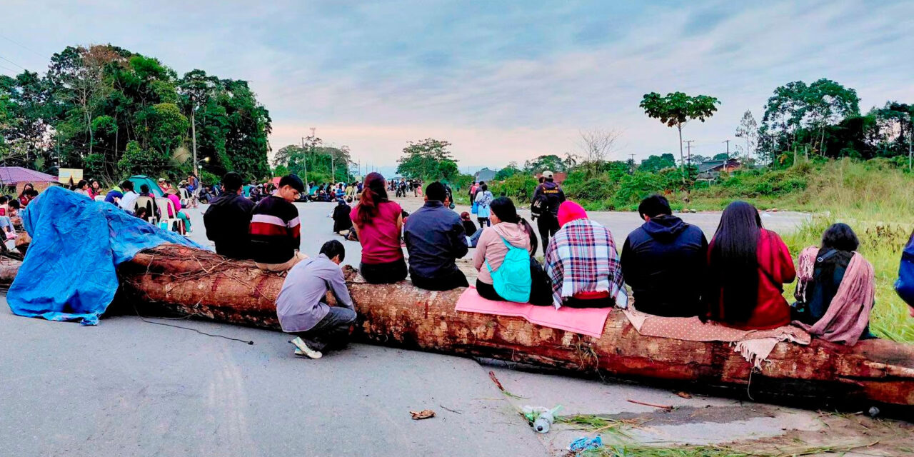 Estudiantes de Unibol declaran bloqueo indefinido en el Trópico de Cochabamba