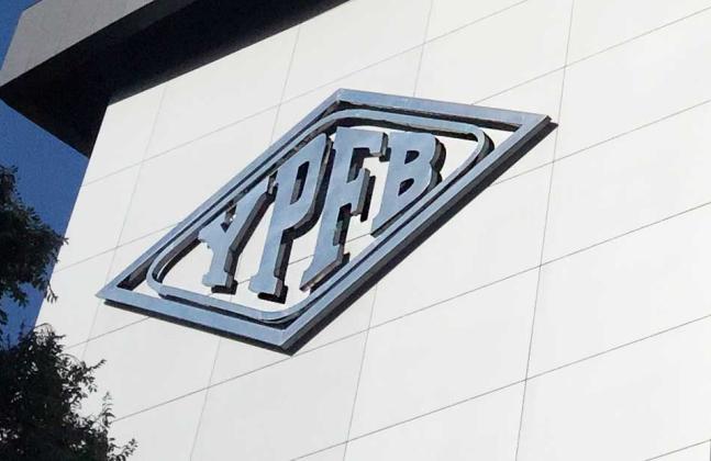 Decreto dispone la intervención de YPFB por 180 días y a cargo de una comisión