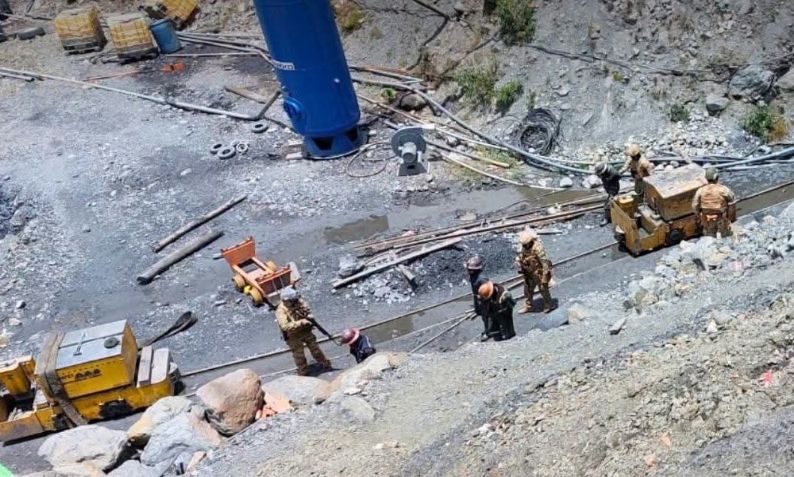 Aprehenden a 22 personas en operativo contra la minería ilegal en Sorata